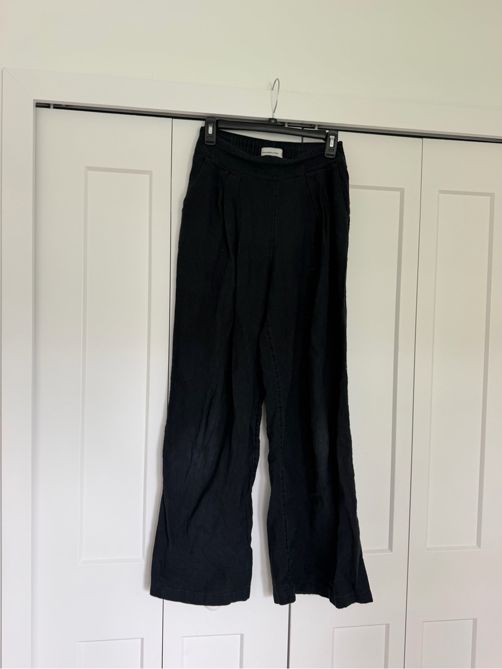 Abercrombie Black Wide-Leg Pants - Picture 2 of 5